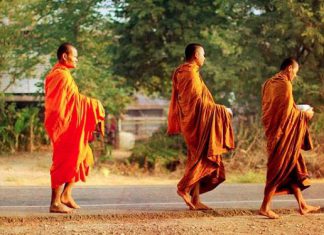 phat-phap-van-dap-6-tai-gia-nhi-xuat-gia